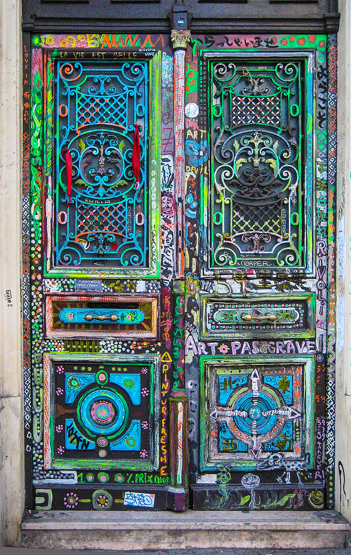 03 amazing doors Montmartre, Paris, France