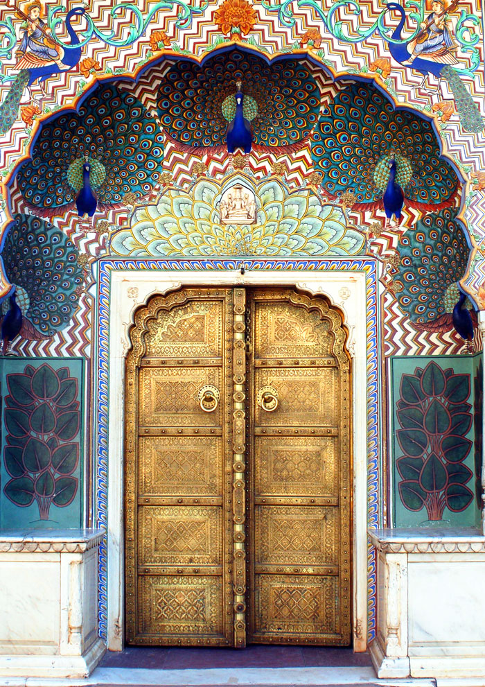 16 amazing doors Jaipur, India